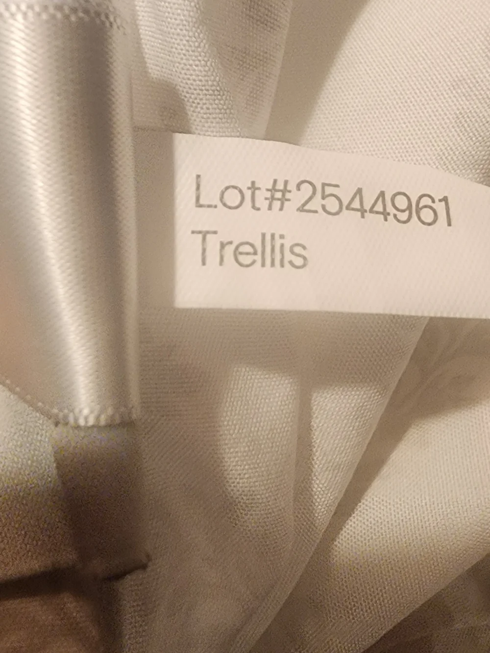 Signature Hemmed Sheet Set — Light Gray Floral - Picture 2 of 9